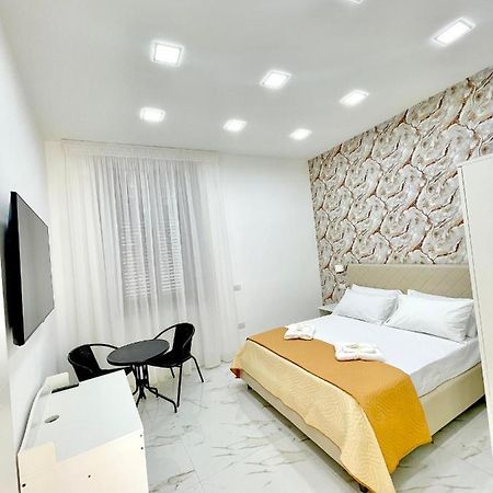 Raffy House Bed and Breakfast Νάπολη Εξωτερικό φωτογραφία