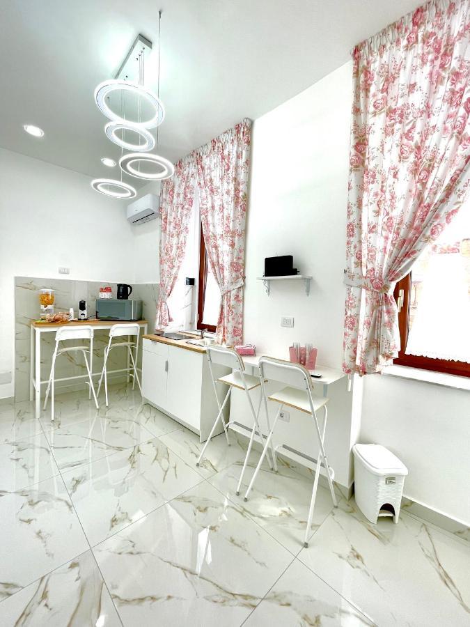 Raffy House Bed and Breakfast Νάπολη Εξωτερικό φωτογραφία